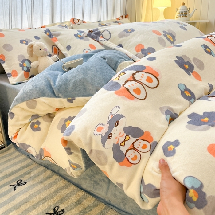 91家纺网 家纺一手货源 找家纺 [91家纺网精选] 2025新款双面加厚牛奶绒小清新印花四件套