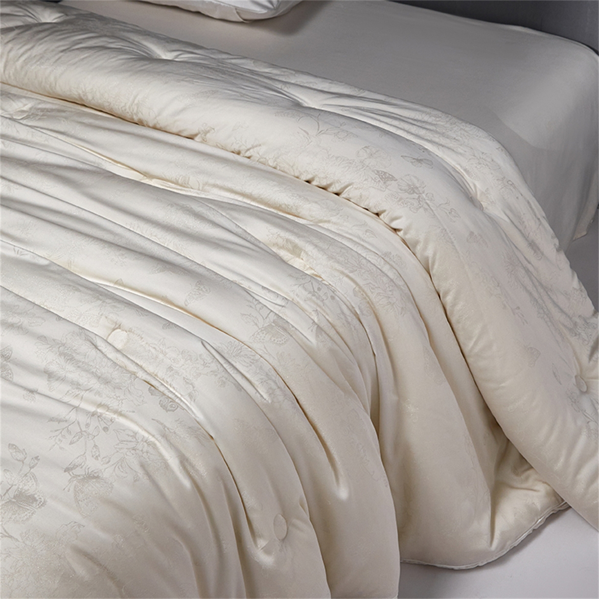 91家纺网 家纺一手货源 找家纺 （总）麦肯锡 2025新款寐颜冬季高端新品60s天丝棉提花春秋被子母被冬被-寐影