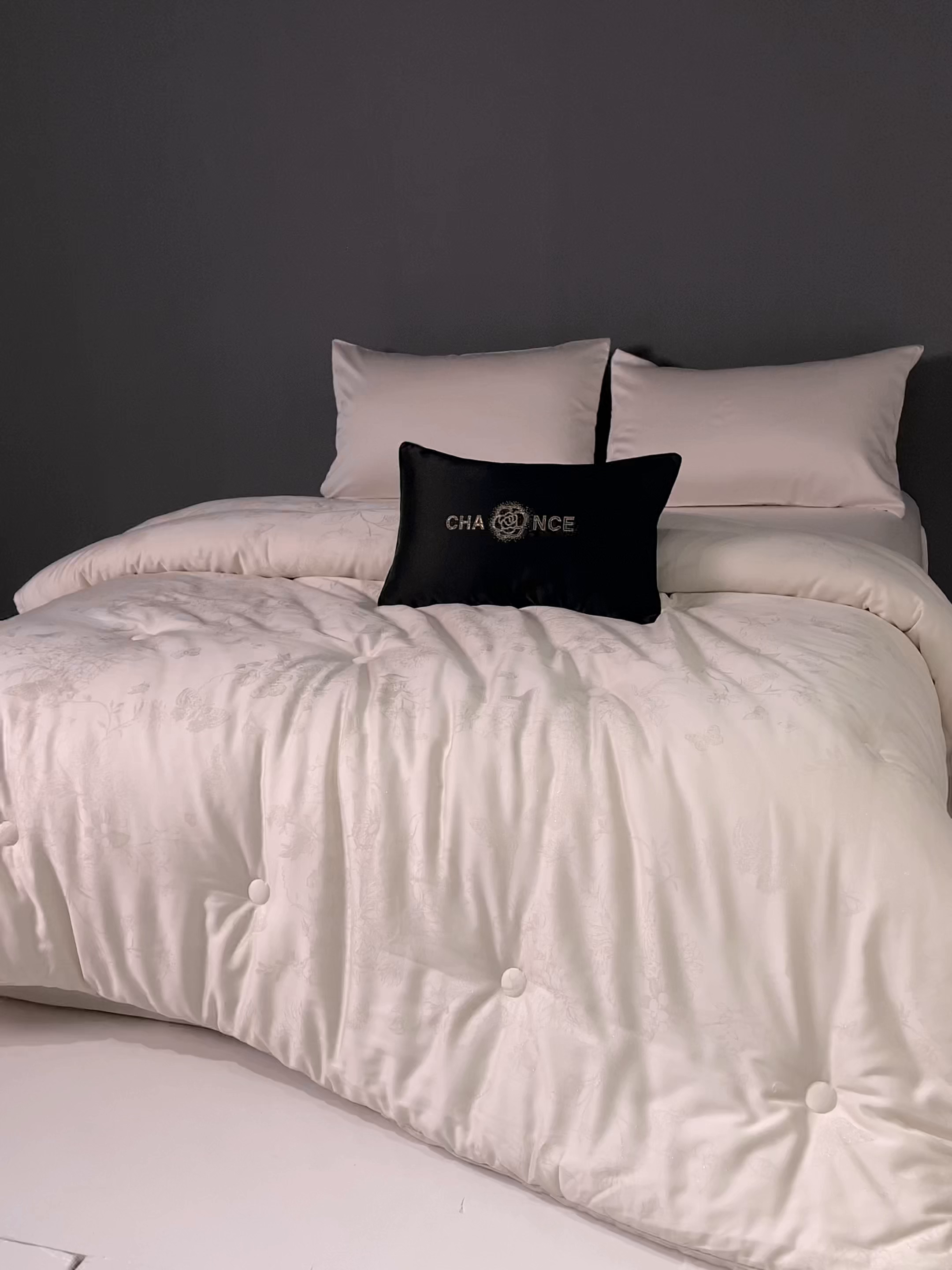 91家纺网 家纺一手货源 找家纺 麦肯锡 2025新款寐颜冬季高端新品60s天丝棉提花春秋被子母被冬被-寐影 粉黛