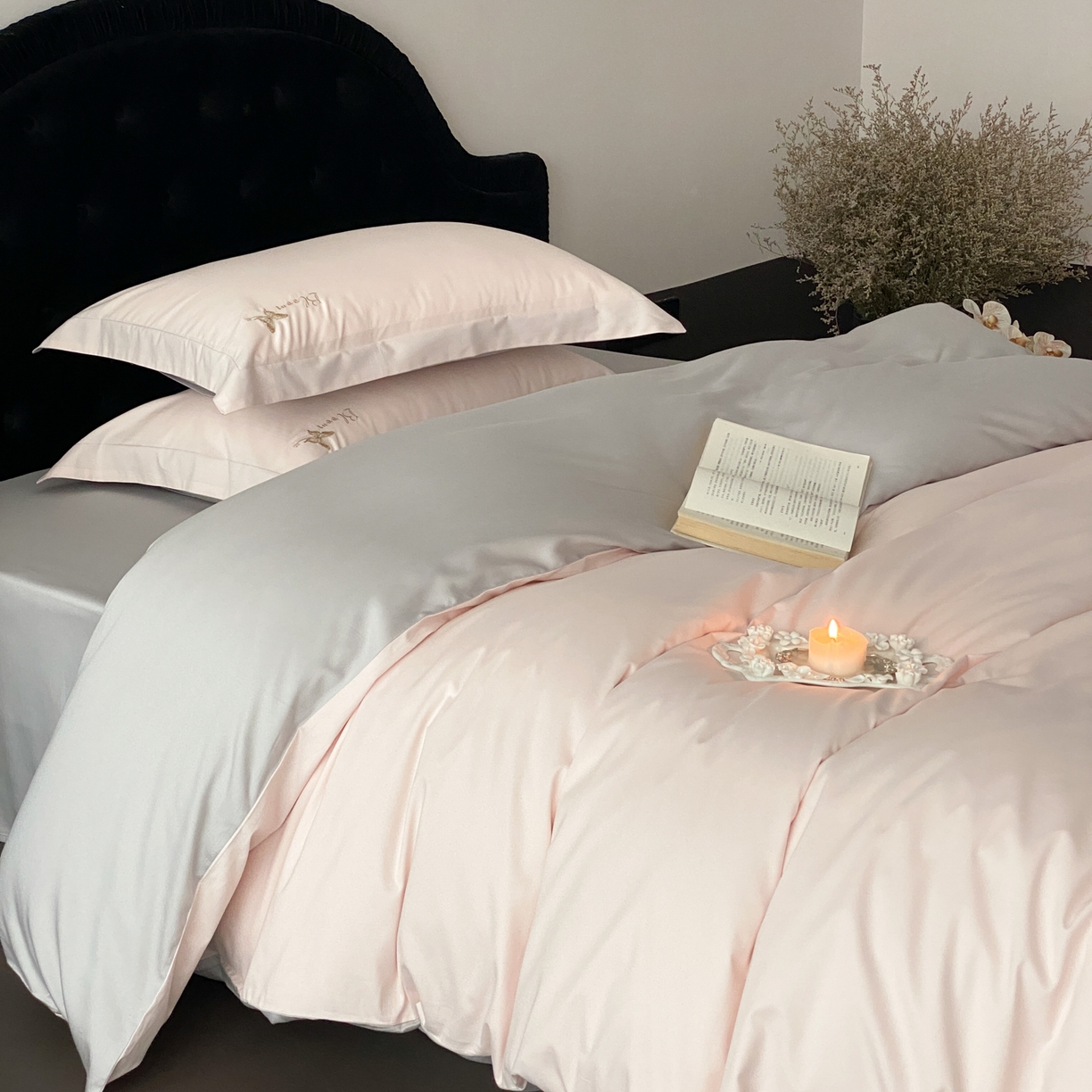 91家纺网 家纺一手货源 找家纺 （总）云栖家居 2025秋冬新款50支纯色双拼加厚全棉磨毛被套刺绣100S纯棉四件套-小蝴蝶系列