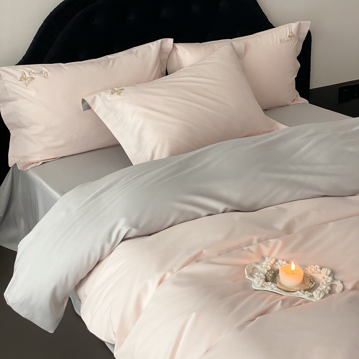 91家纺网 家纺一手货源 找家纺 （总）云栖家居 2025秋冬新款50支纯色双拼加厚全棉磨毛被套刺绣100S纯棉四件套-小蝴蝶系列