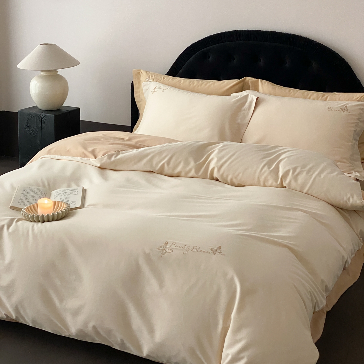 91家纺网 家纺一手货源 找家纺 云栖家居 2025秋冬新款50支纯色双拼加厚全棉磨毛被套刺绣100S纯棉四件套-小蝴蝶系列 月光黄