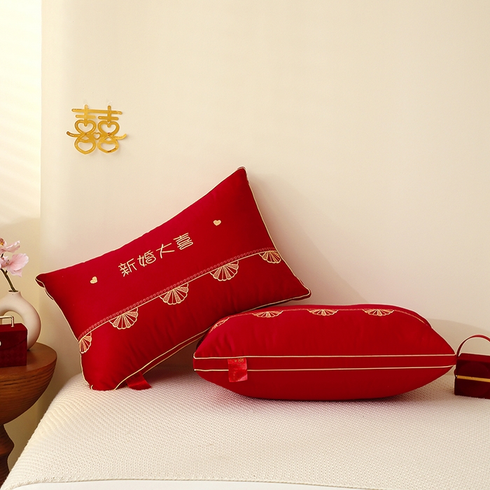 91家纺网 家纺一手货源 找家纺 （总）糖果枕芯 2025新款刺绣婚庆大红枕芯新款婚庆枕芯-永结同心