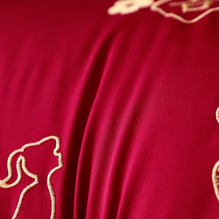 91家纺网 家纺一手货源 找家纺 糖果枕芯 2025新款刺绣婚庆大红枕芯新款婚庆枕芯-新款-吾家有喜