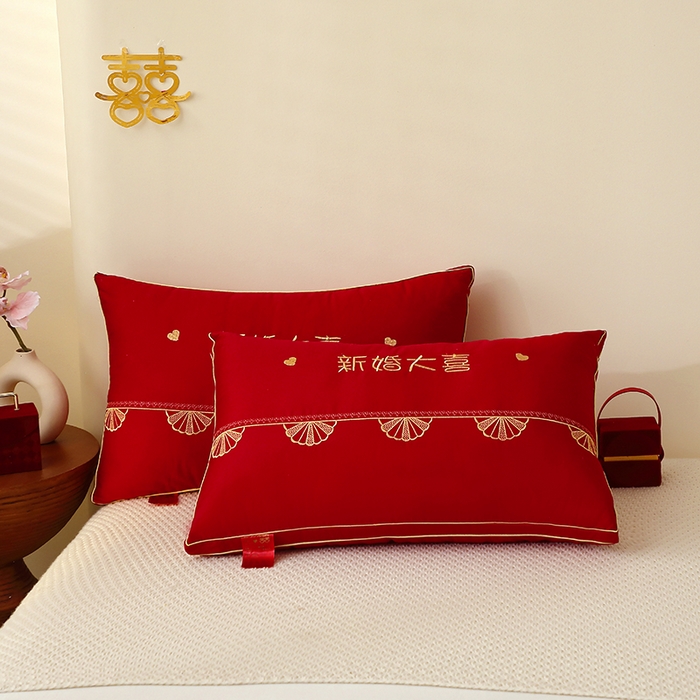 91家纺网 家纺一手货源 找家纺 糖果枕芯 2025新款刺绣婚庆大红枕芯新款婚庆枕芯-新款-新婚大喜