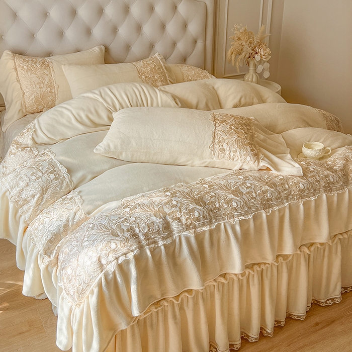 91家纺网 家纺一手货源 找家纺 网红馆（ck家纺） 2025新款牛奶绒蕾丝花边倾城系列四件套 倾城-米