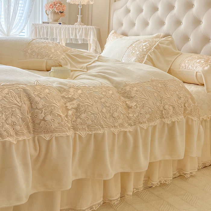 91家纺网 家纺一手货源 找家纺 网红馆（ck家纺） 2025新款牛奶绒蕾丝花边倾城系列四件套 倾城-米