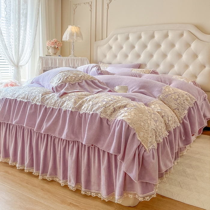 91家纺网 家纺一手货源 找家纺 网红馆（ck家纺） 2025新款牛奶绒蕾丝花边倾城系列四件套 倾城-紫