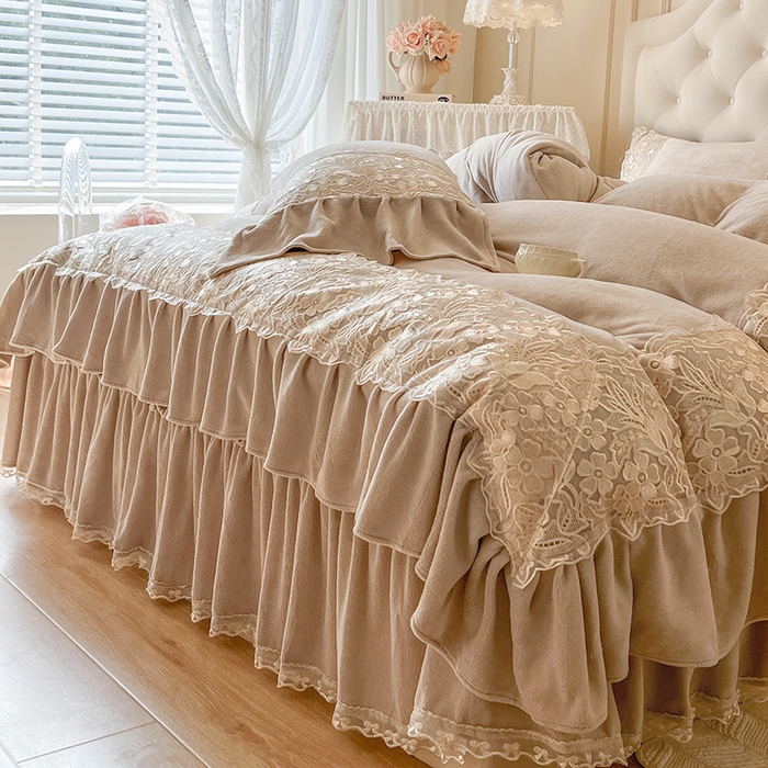 91家纺网 家纺一手货源 找家纺 网红馆（ck家纺） 2025新款牛奶绒蕾丝花边倾城系列四件套 倾城-咖