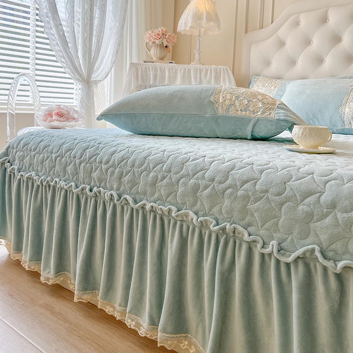 91家纺网 家纺一手货源 找家纺 网红馆（ck家纺） 2025新款牛奶绒蕾丝花边倾城系列四件套 倾城-绿