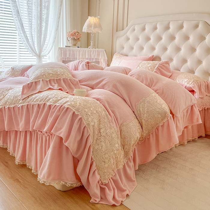 91家纺网 家纺一手货源 找家纺 （总）网红馆（ck家纺） 2025新款牛奶绒蕾丝花边倾城系列单床盖