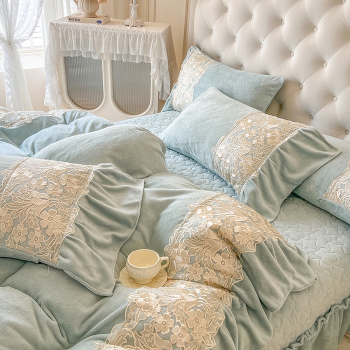 91家纺网 家纺一手货源 找家纺 网红馆（ck家纺） 2025新款牛奶绒蕾丝花边倾城系列单床盖 倾城-绿