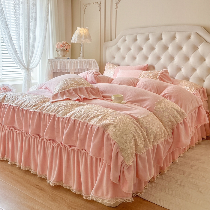 91家纺网 家纺一手货源 找家纺 （总）网红馆（ck家纺） 2025新款牛奶绒蕾丝花边倾城系列单床盖