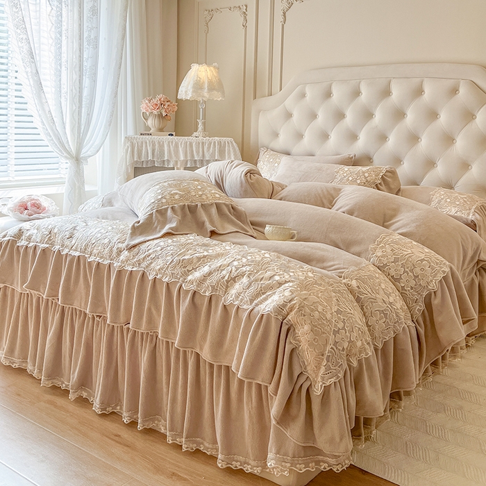 91家纺网 家纺一手货源 找家纺 网红馆（ck家纺） 2025新款牛奶绒蕾丝花边倾城系列单床盖 倾城-咖