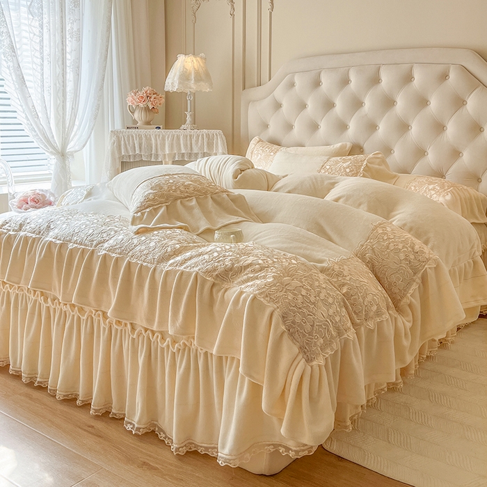 91家纺网 家纺一手货源 找家纺 网红馆（ck家纺） 2025新款牛奶绒蕾丝花边倾城系列单床盖 倾城-米