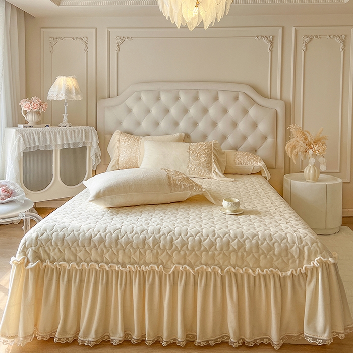 91家纺网 家纺一手货源 找家纺 网红馆（ck家纺） 2025新款牛奶绒蕾丝花边倾城系列单床盖 倾城-米