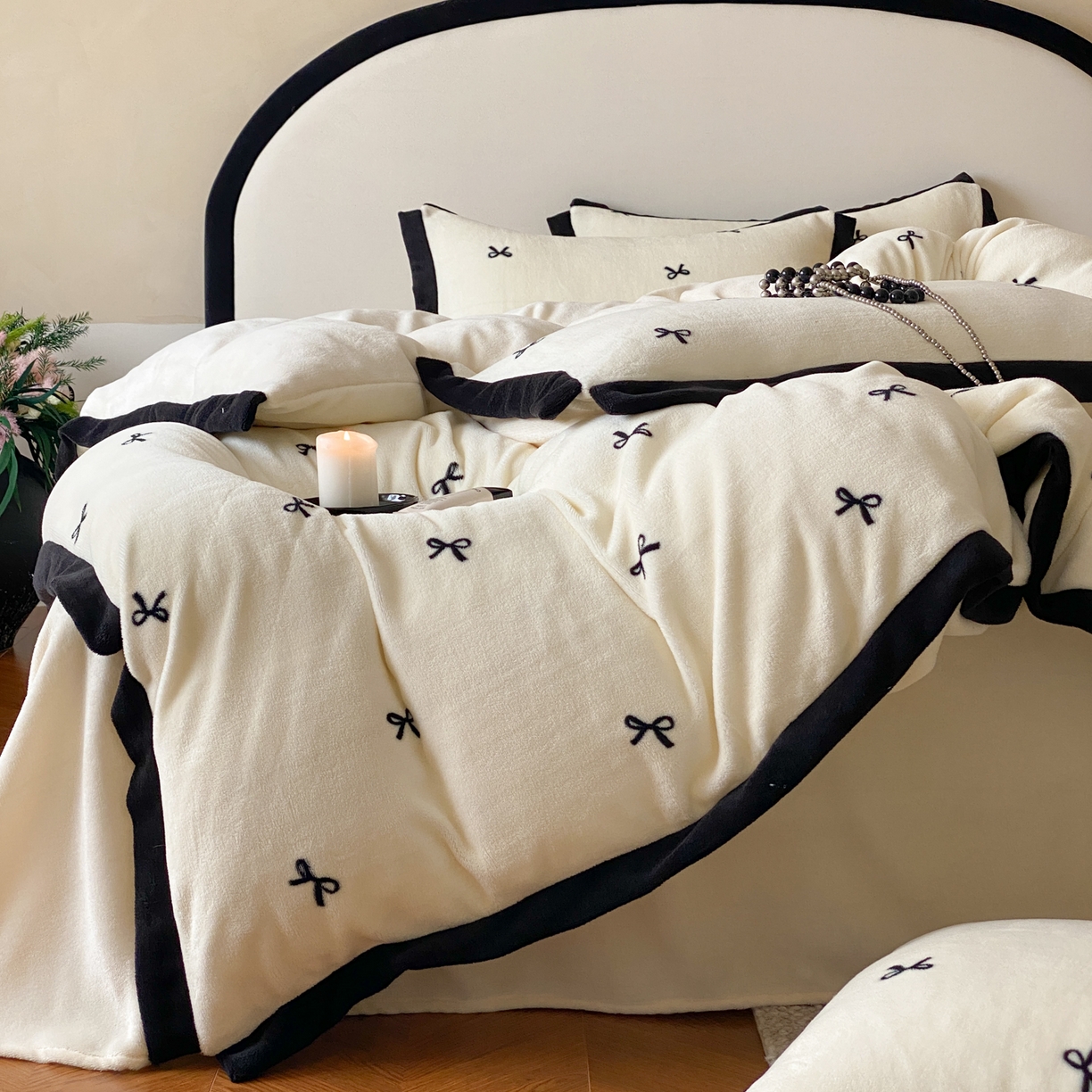 91家纺网 家纺一手货源 找家纺 云栖家居 2025秋冬新款加厚印花防静电消光牛奶绒四件套-梦境 梦境-白