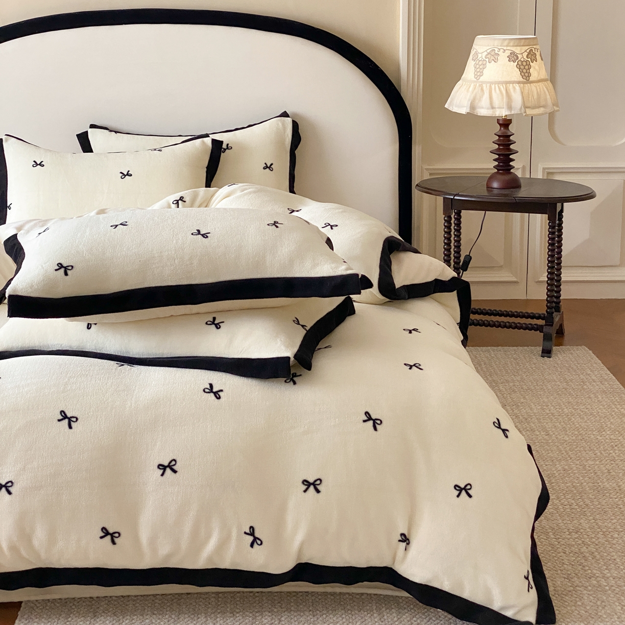 91家纺网 家纺一手货源 找家纺 云栖家居 2025秋冬新款加厚印花防静电消光牛奶绒四件套-梦境 梦境-白