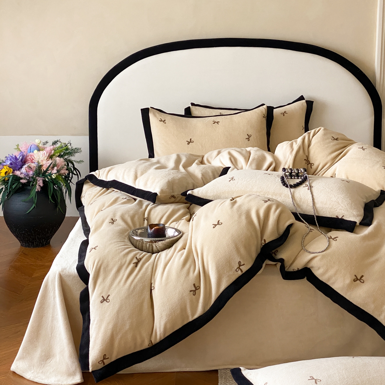 91家纺网 家纺一手货源 找家纺 云栖家居 2025秋冬新款加厚印花防静电消光牛奶绒四件套-梦境 梦境-咖