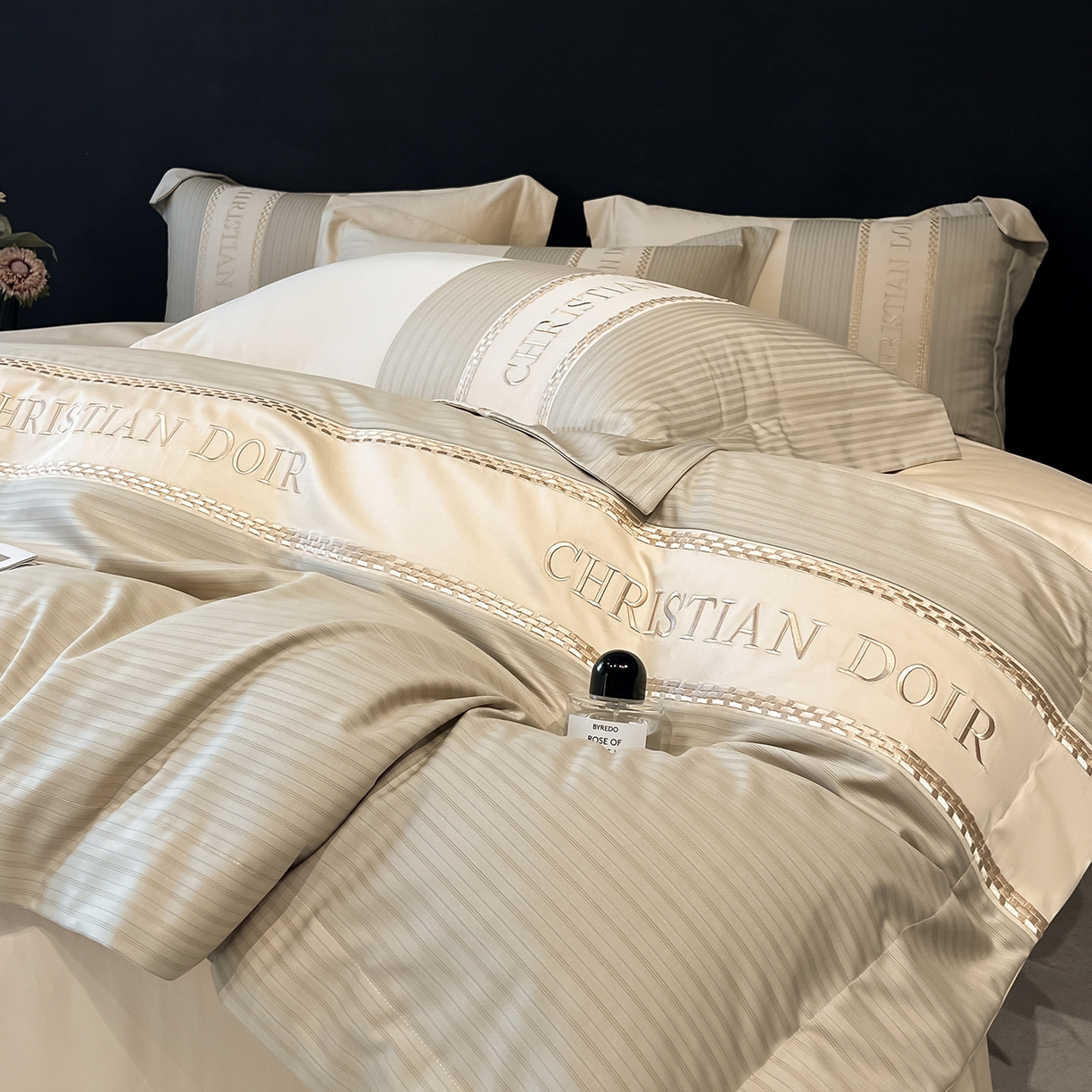 91家纺网 家纺一手货源 找家纺 置顶家纺 2025新款奥斯卡男士商务100支四件套 奥斯卡-浅米驼