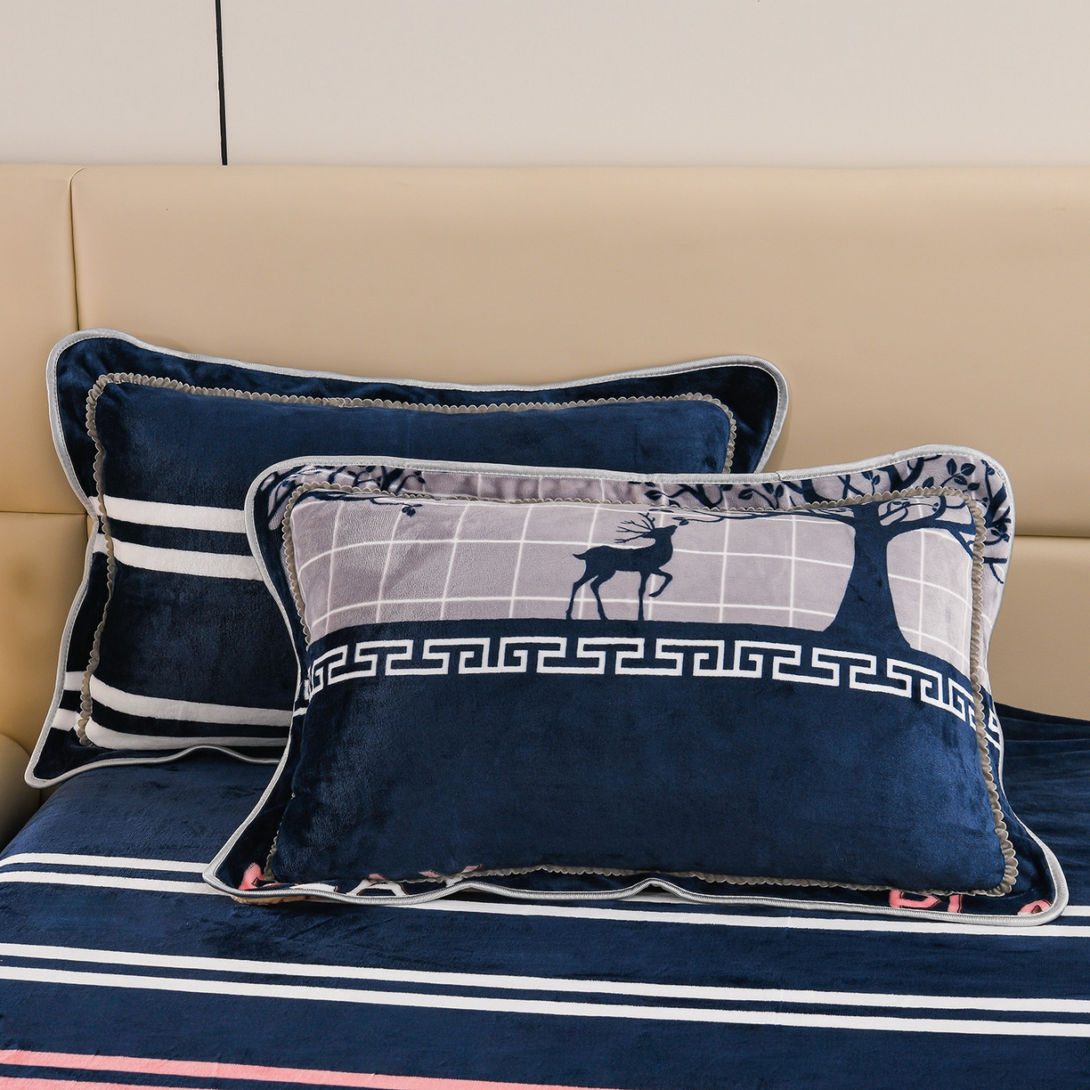 91家纺网 家纺一手货源 找家纺 眠多宝 2025新款8-9斤高克重牛奶绒四件套法莱绒水晶绒金貂绒抖音快手直播热款 极简主义