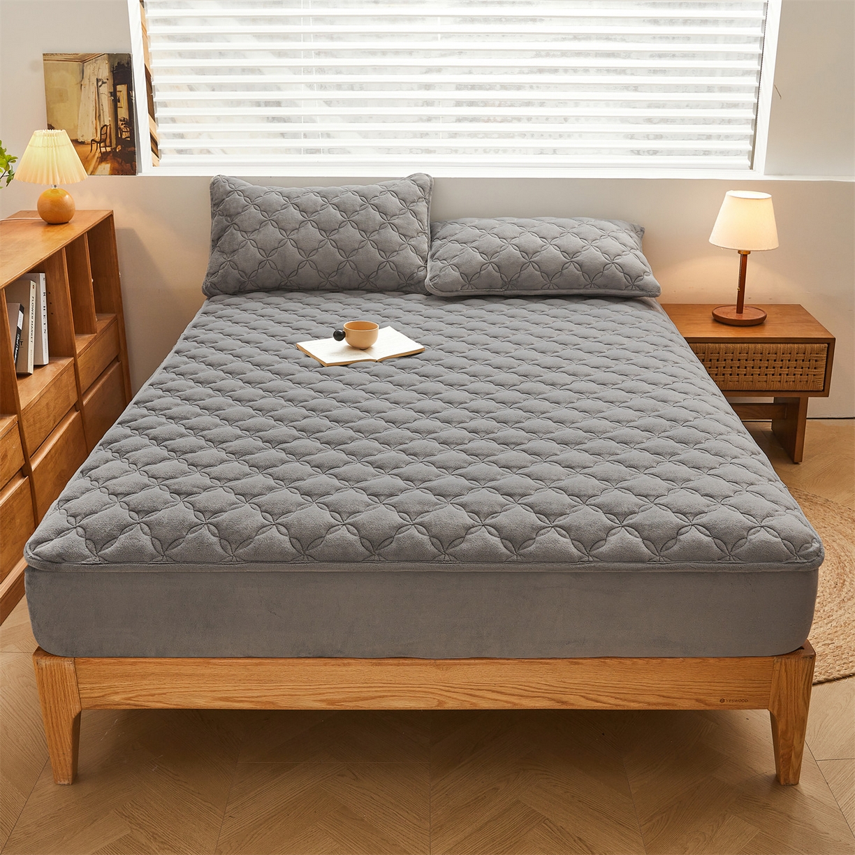 91家纺网 家纺一手货源 找家纺 （总）布卢姆床垫 2025新款A类抗菌牛奶绒床笠