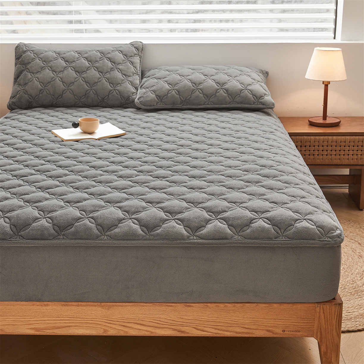 91家纺网 家纺一手货源 找家纺 （总）布卢姆床垫 2025新款A类抗菌牛奶绒床笠