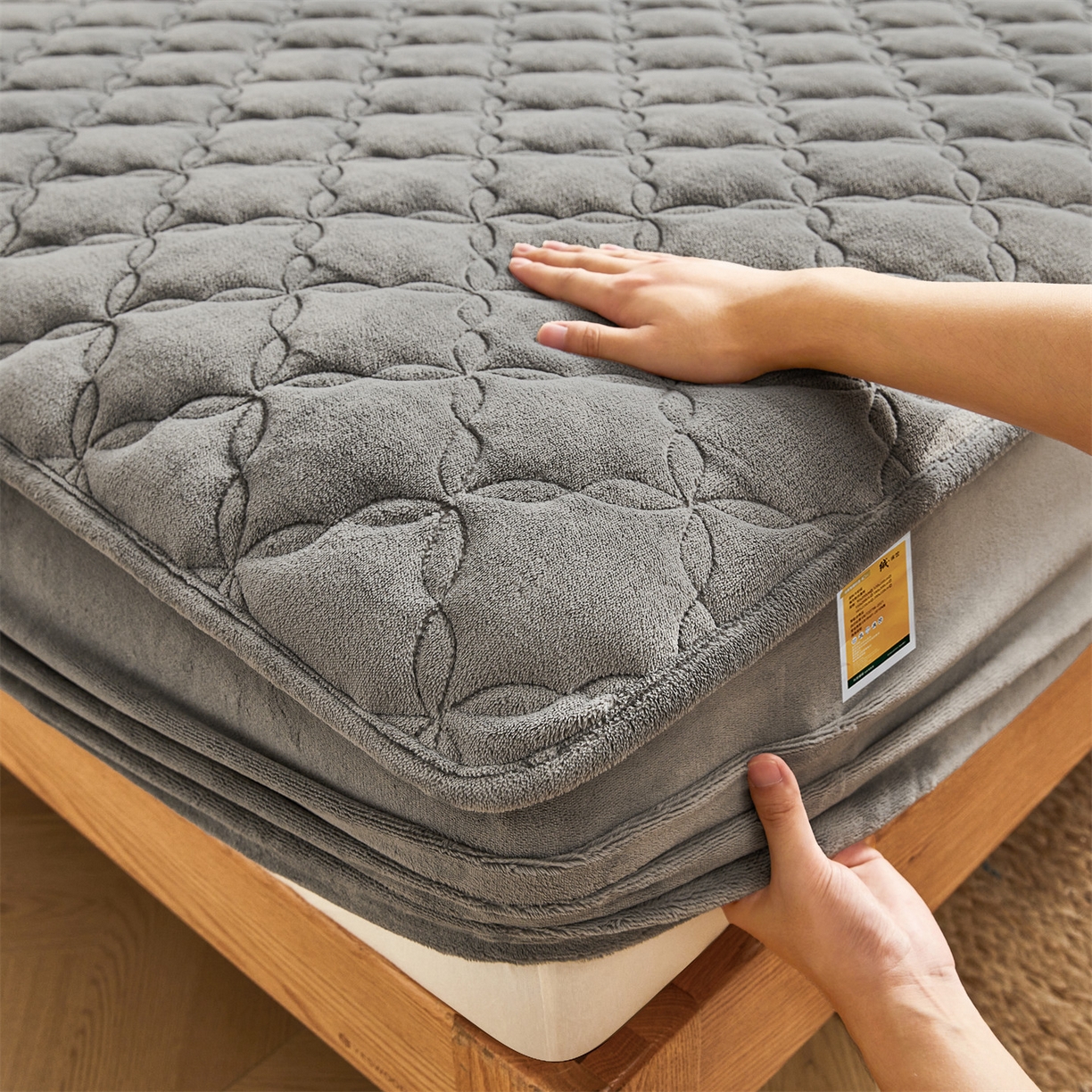 91家纺网 家纺一手货源 找家纺 （总）布卢姆床垫 2025新款A类抗菌牛奶绒床笠