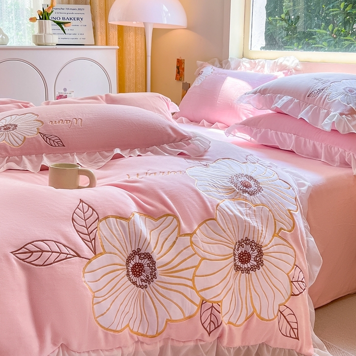 91家纺网 家纺一手货源 找家纺 （总）木子家纺 2025新款半亩花田牛奶绒四件套