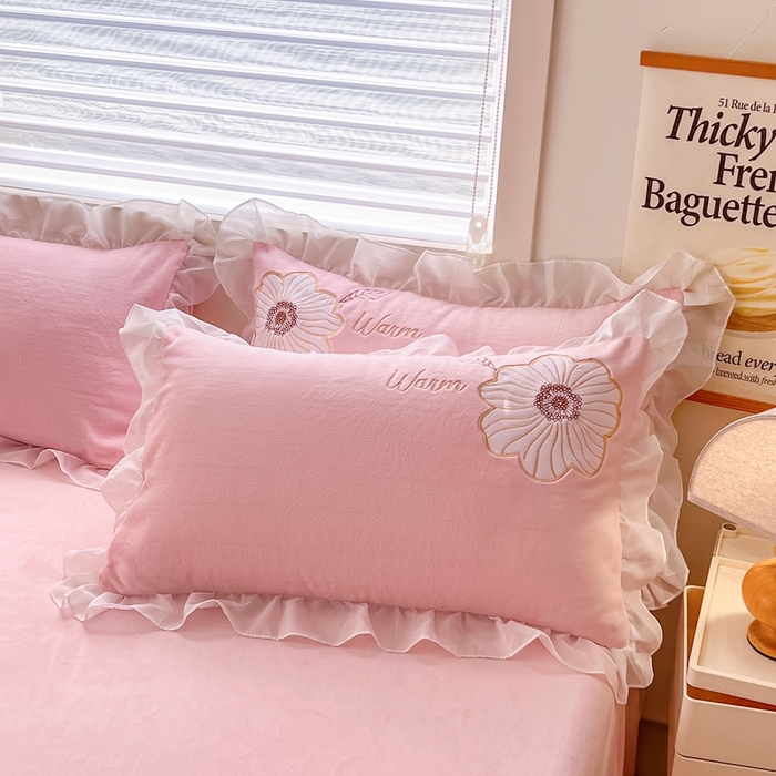 91家纺网 家纺一手货源 找家纺 木子家纺 2025新款半亩花田牛奶绒四件套 茶花粉