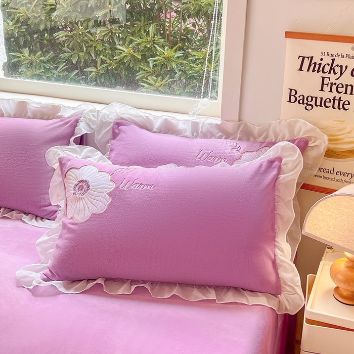 91家纺网 家纺一手货源 找家纺 木子家纺 2025新款半亩花田牛奶绒四件套 暮山紫