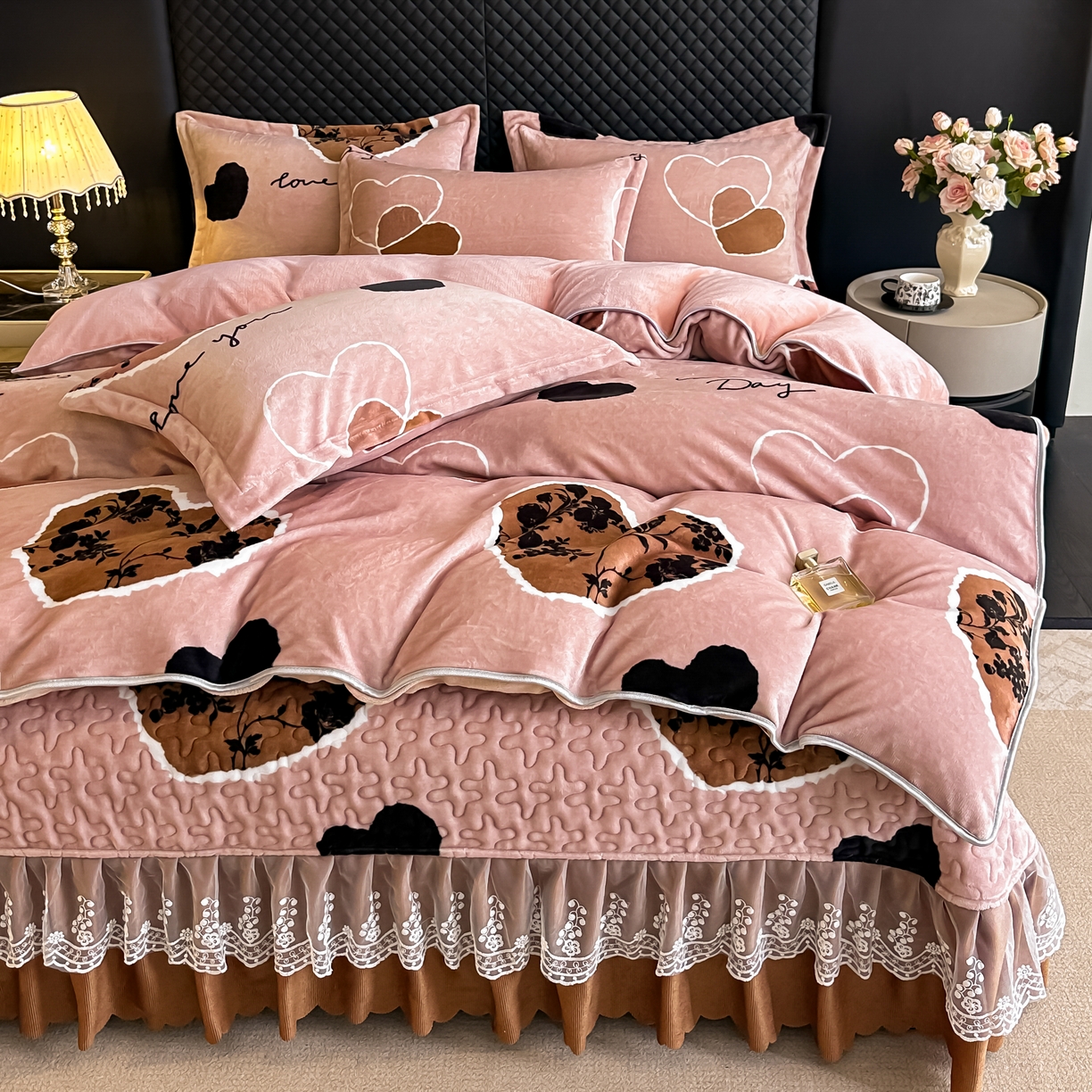 91家纺网 家纺一手货源 找家纺 凤杰家纺 2025新款加厚牛奶绒床盖四件套 爱慕