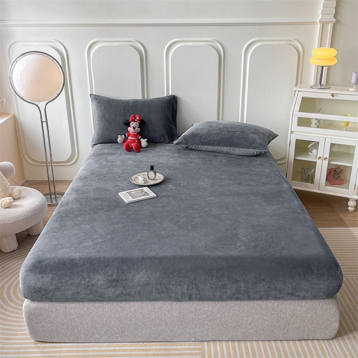 91家纺网 家纺一手货源 找家纺 （总）莎臣豹 2025水晶绒短毛绒跑量款纯色床笠可配二三件套