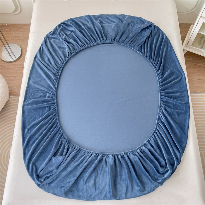 91家纺网 家纺一手货源 找家纺 莎臣豹 2025水晶绒短毛绒跑量款纯色床笠可配二三件套 水晶绒床笠宝蓝