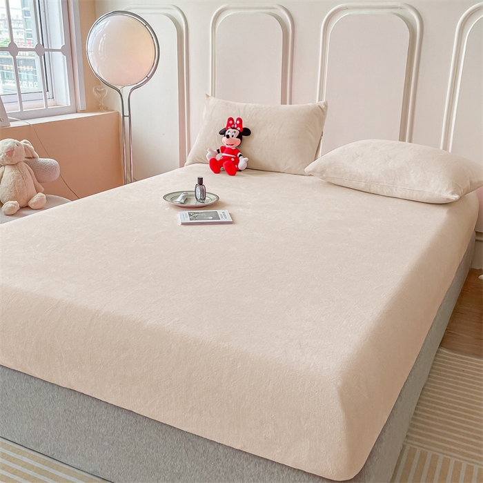 91家纺网 家纺一手货源 找家纺 莎臣豹 2025水晶绒短毛绒跑量款纯色床笠可配二三件套 水晶绒床笠米色