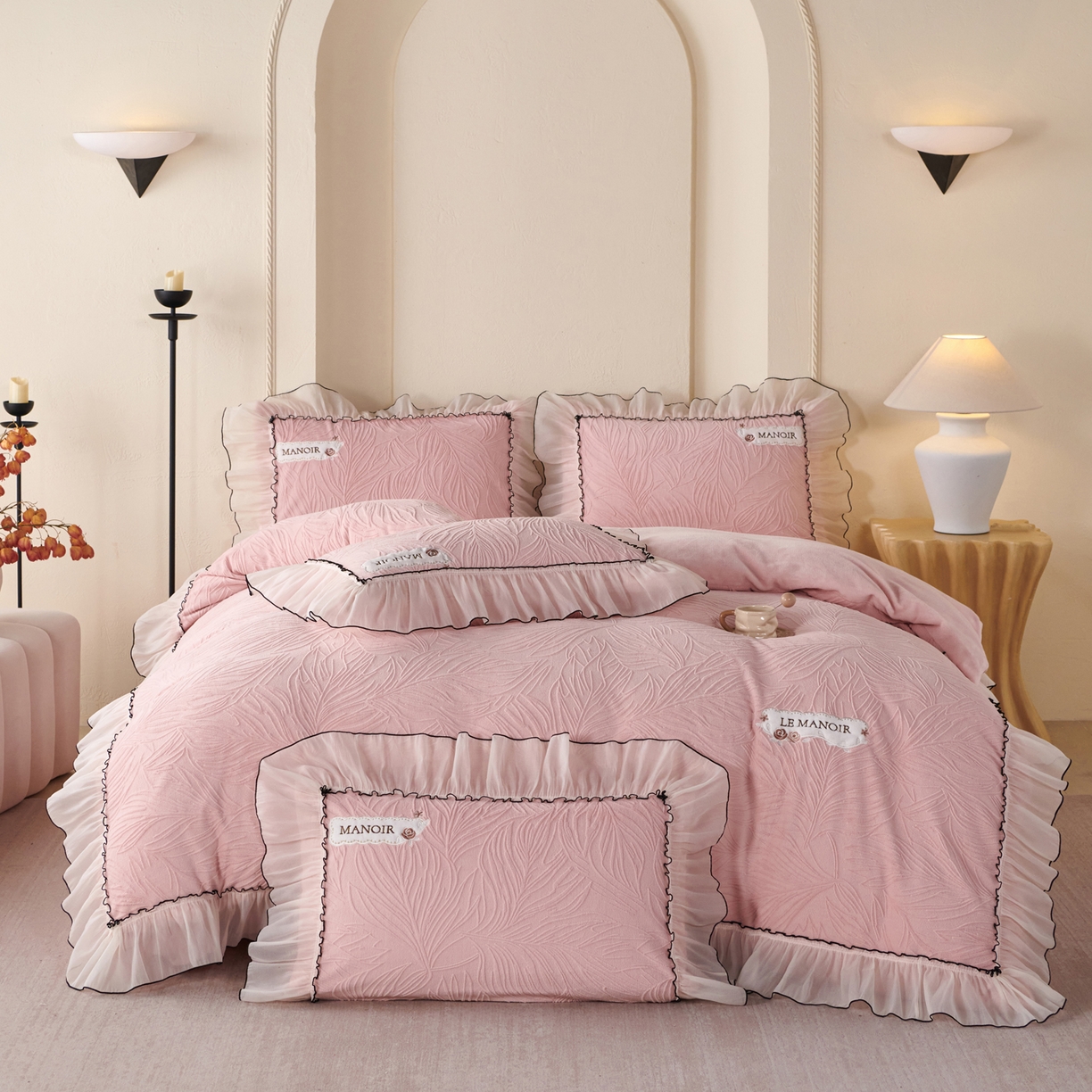 青竹苑 2025新款雕花牛奶绒夹棉床盖款四件套 森野-柔粉