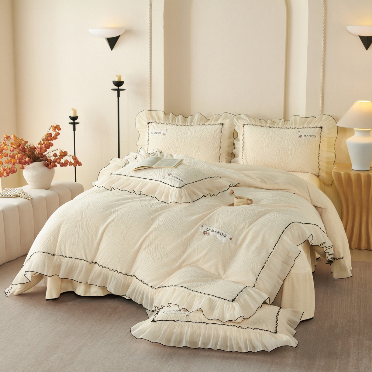 91家纺网 家纺一手货源 找家纺 青竹苑 2025新款雕花牛奶绒夹棉床盖款四件套 森野-暖白