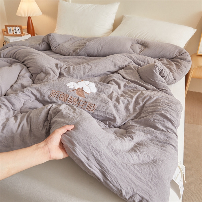 91家纺网 家纺一手货源 找家纺 西域种棉人 2025新款新疆纯棉花被子带皱手工水洗棉冬被被芯春秋被四季用盖被 云暖-灰
