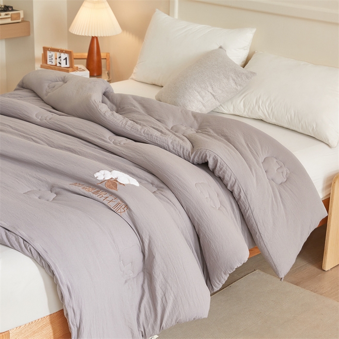91家纺网 家纺一手货源 找家纺 西域种棉人 2025新款新疆纯棉花被子带皱手工水洗棉冬被被芯春秋被四季用盖被 云暖-灰