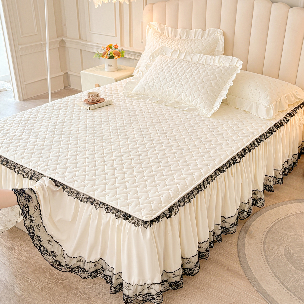 91家纺网 家纺一手货源 找家纺 （总）笠裙家纺 2025新款蕾丝水洗棉夹棉加厚单床裙-繁星