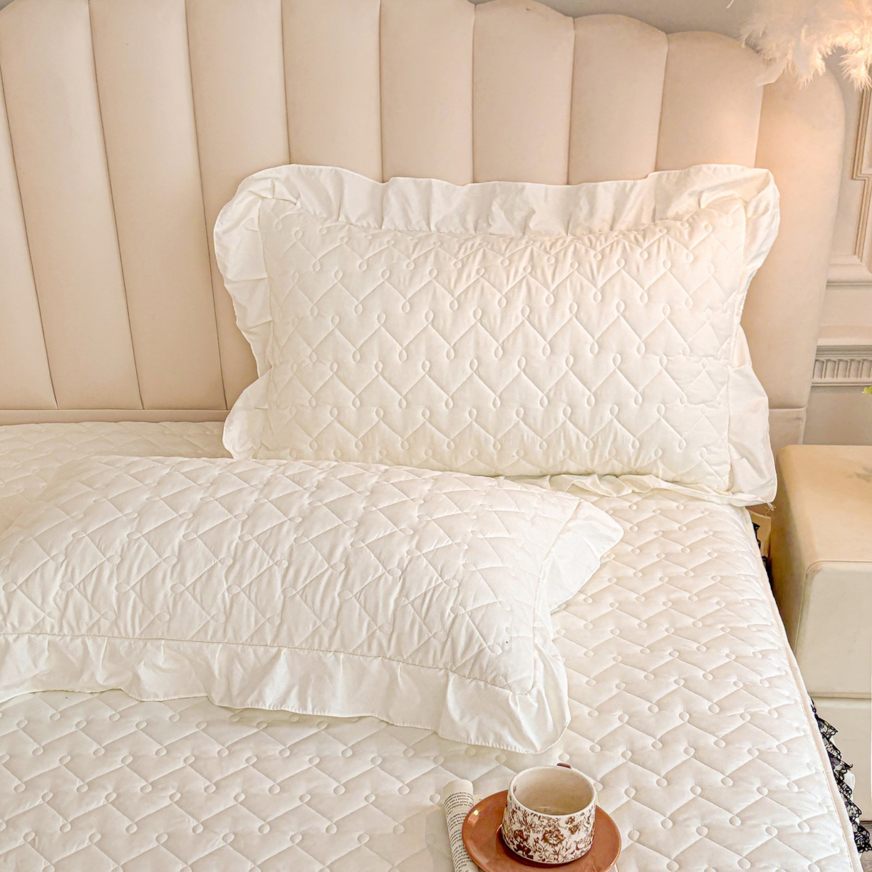 91家纺网 家纺一手货源 找家纺 笠裙家纺 2025新款蕾丝水洗棉夹棉加厚单床裙-繁星 繁星-米白