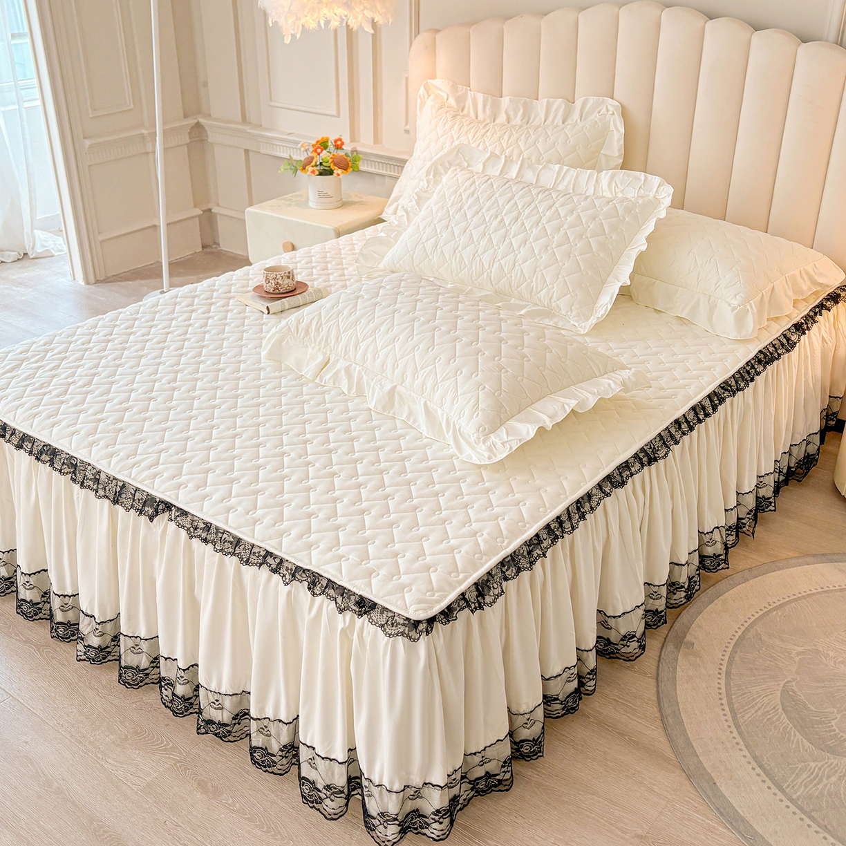 91家纺网 家纺一手货源 找家纺 笠裙家纺 2025新款蕾丝水洗棉夹棉加厚单床裙-繁星 繁星-米白