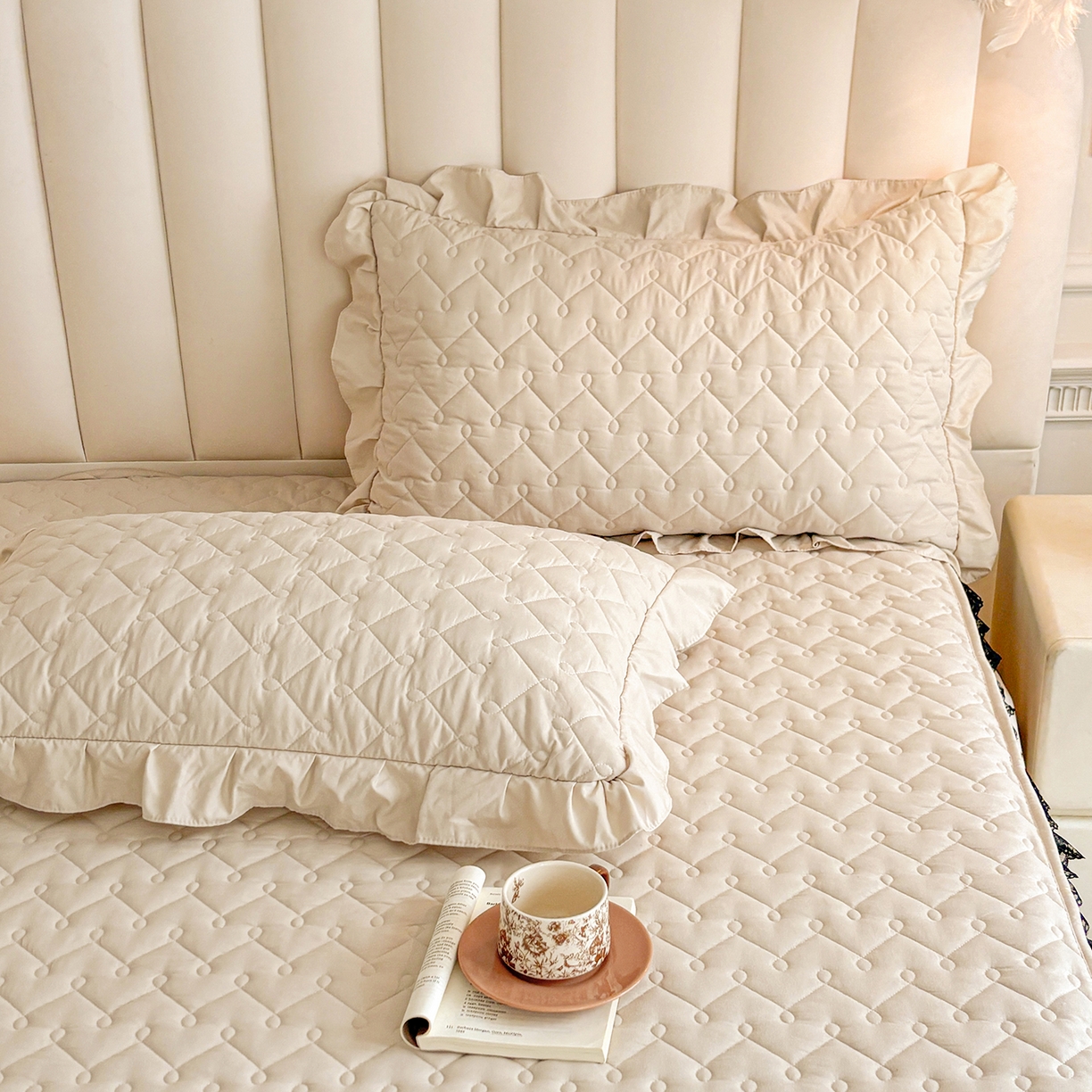 91家纺网 家纺一手货源 找家纺 笠裙家纺 2025新款蕾丝水洗棉夹棉加厚单床裙-繁星 繁星-浅咖