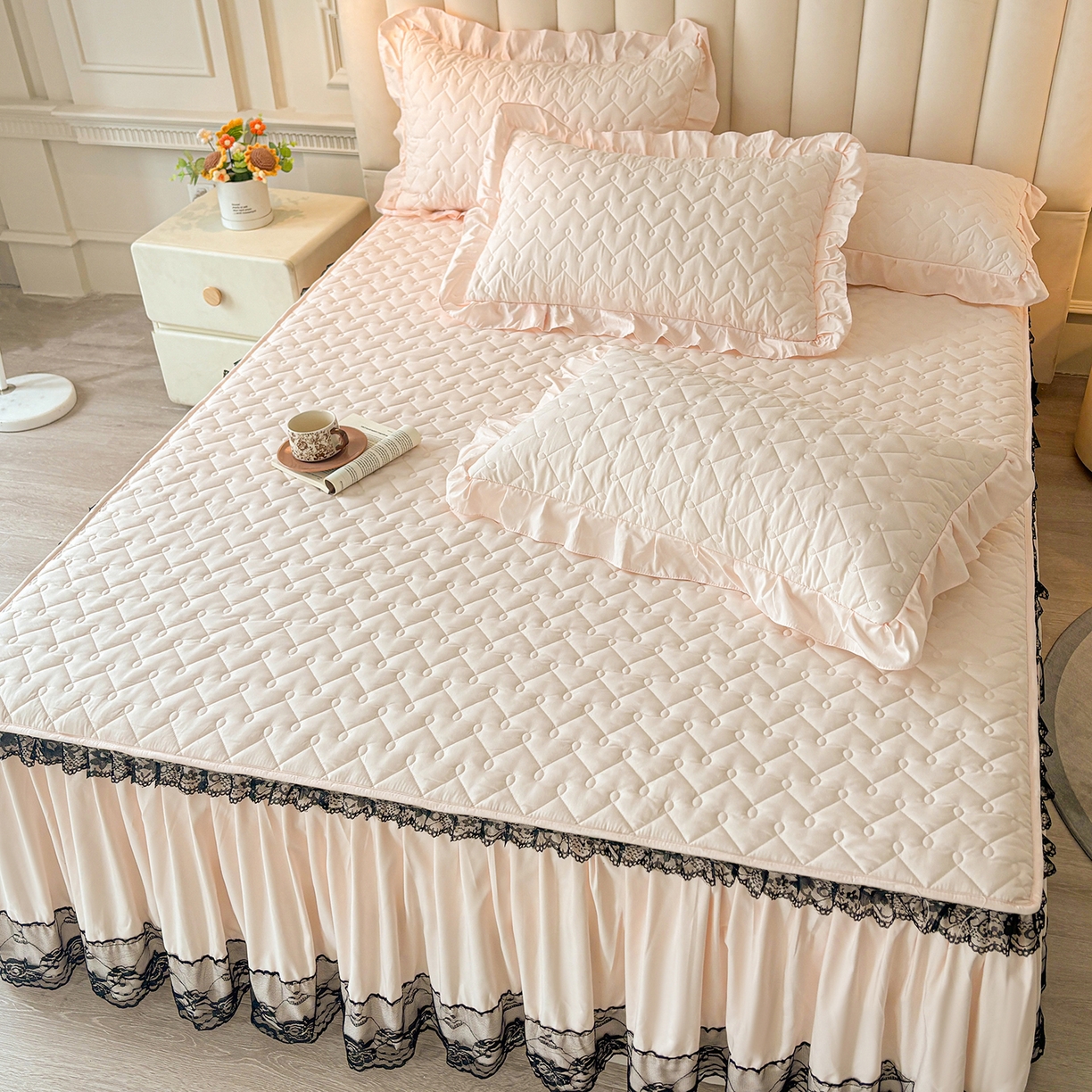 91家纺网 家纺一手货源 找家纺 笠裙家纺 2025新款蕾丝水洗棉夹棉加厚单床裙-繁星 繁星-玫瑰粉