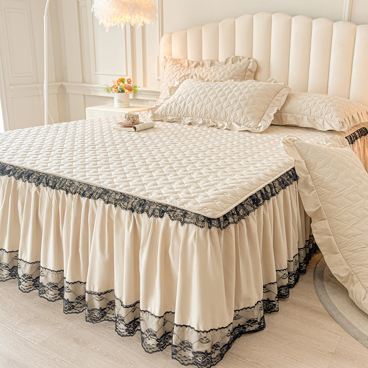 91家纺网 家纺一手货源 找家纺 笠裙家纺 2025新款蕾丝水洗棉夹棉加厚单床裙-繁星 繁星-浅咖