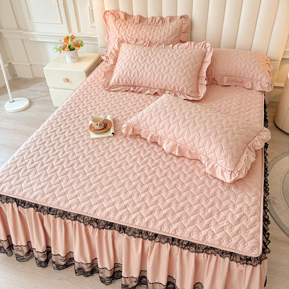 91家纺网 家纺一手货源 找家纺 笠裙家纺 2025新款蕾丝水洗棉夹棉加厚单床裙-繁星 繁星-豆沙