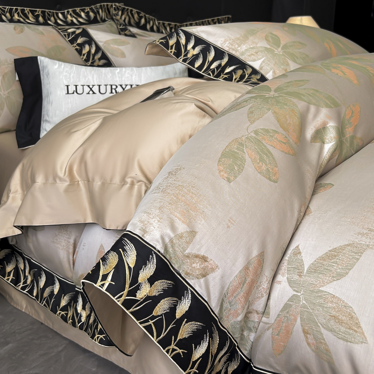 91家纺网 家纺一手货源 找家纺 帝王家纺 2025冬季爆款牛奶绒刺绣四件套加厚珊瑚绒少女心被套-晚枫 晚枫-香槟