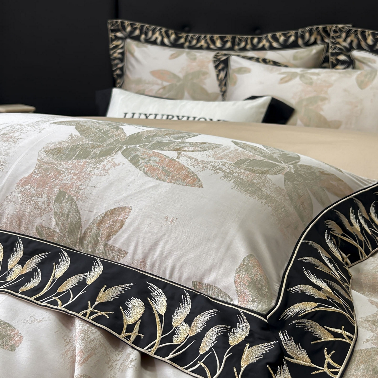 91家纺网 家纺一手货源 找家纺 帝王家纺 2025冬季爆款牛奶绒刺绣四件套加厚珊瑚绒少女心被套-晚枫 晚枫-香槟