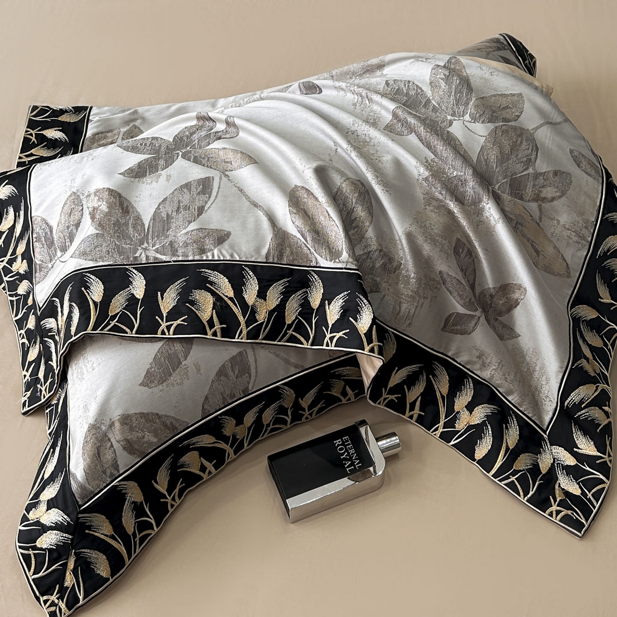 91家纺网 家纺一手货源 找家纺 帝王家纺 2025冬季爆款牛奶绒刺绣四件套加厚珊瑚绒少女心被套-晚枫 晚枫-灰