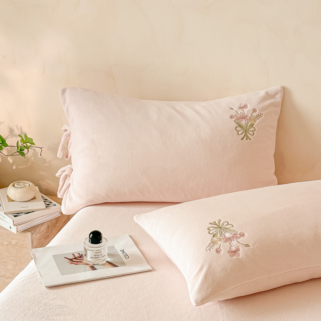 91家纺网 家纺一手货源 找家纺 帝王家纺 2025冬季爆款高克重牛奶绒刺绣四件套-花魁 花魁-粉色